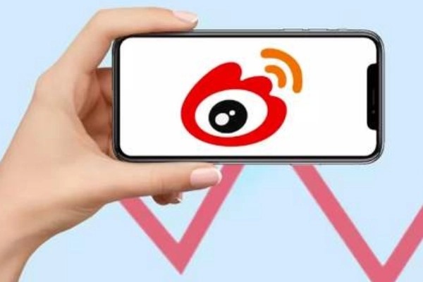 怎样同时在一台电脑上登录两个微博啊？